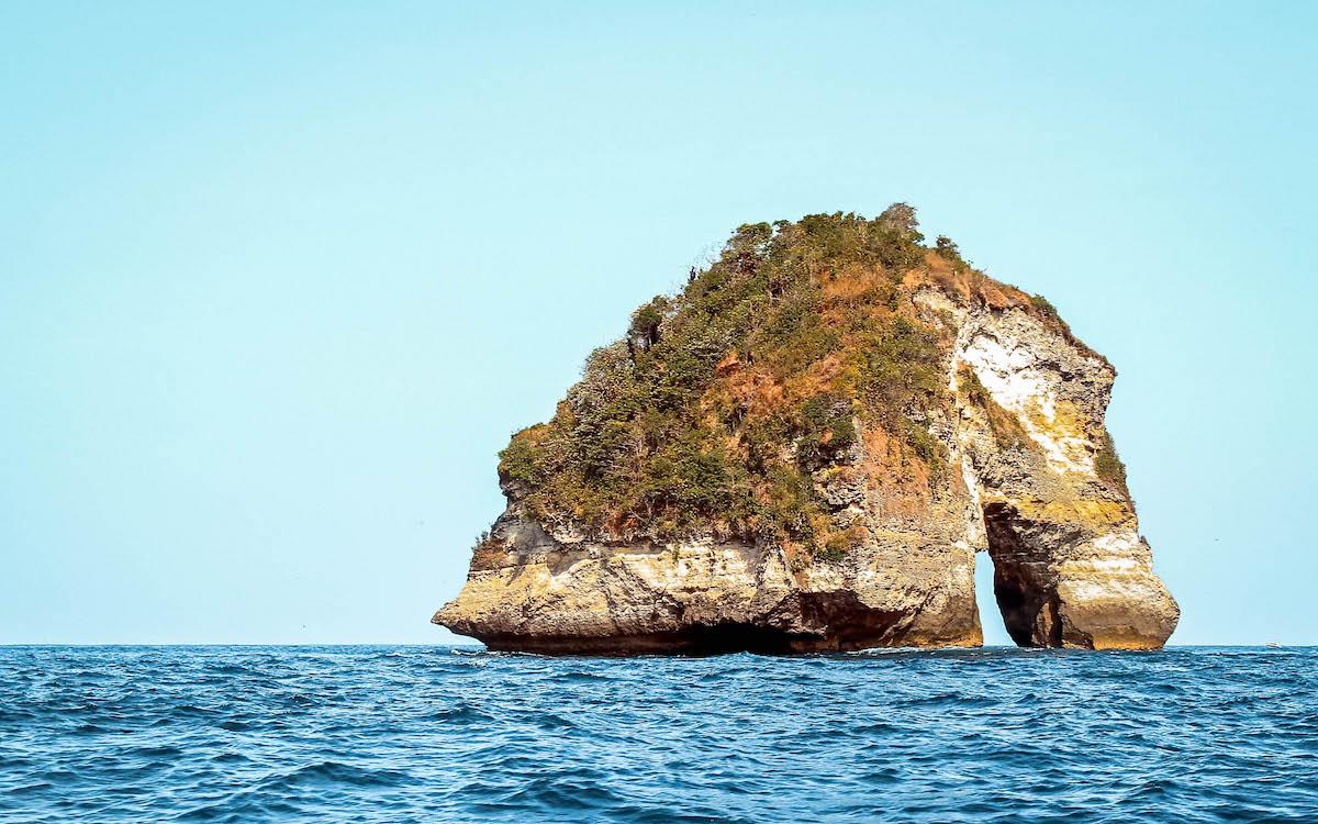 things to do nusa penida, nusa penida tourist attractions, tourist spots nusa penida, places to see nusa penida, must-see nusa penida, nusa penida places to visit