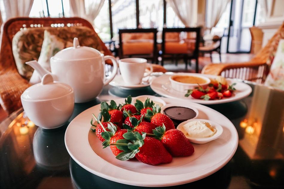Strawberries with chocolate