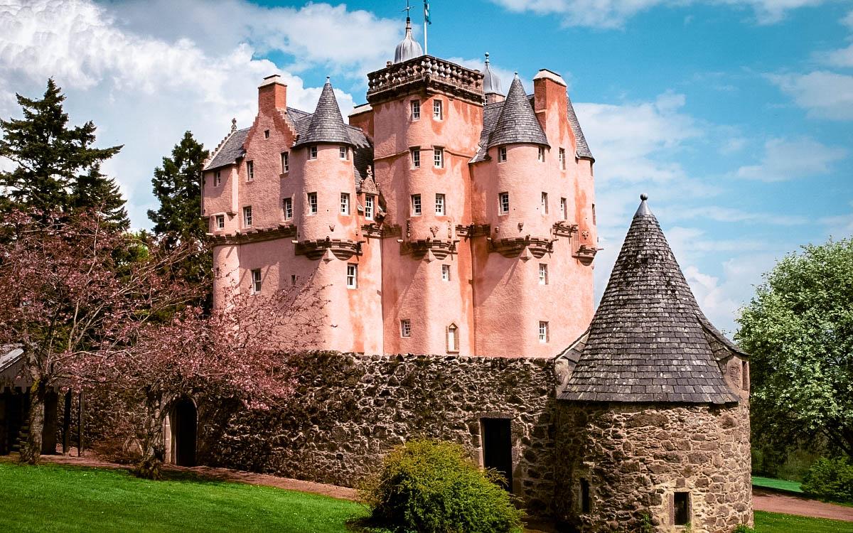 Craigievar Pink Castle in Scotland - unique castles in Europe, top castle in Europe, most beautiful castles