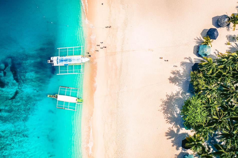 Daku Island Siargao, Daku Island beach and boats
