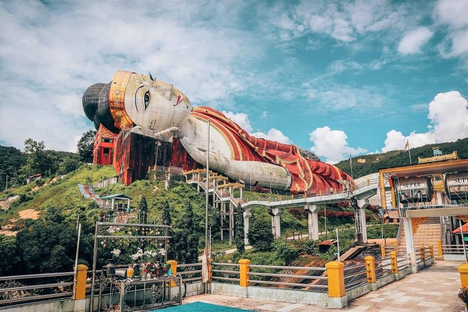 Biggest reclining Buddha in the world