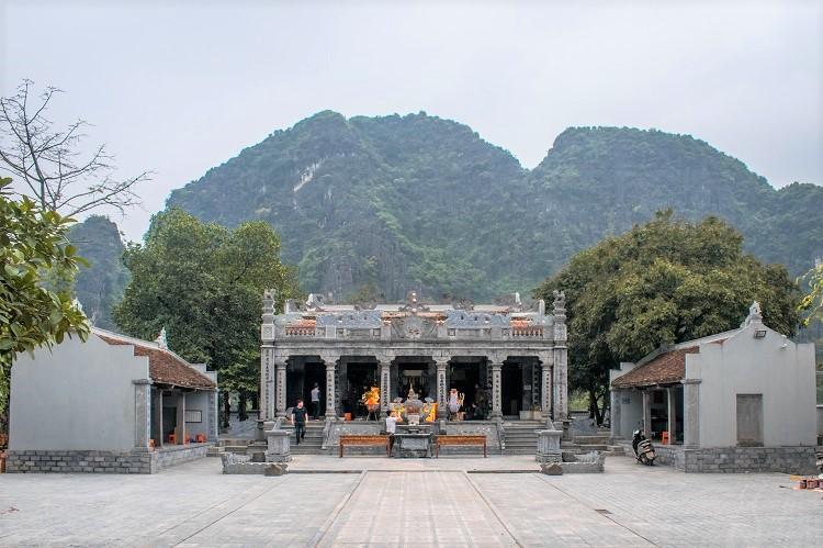 front view of Thai Vi Temple in Ninh Binh