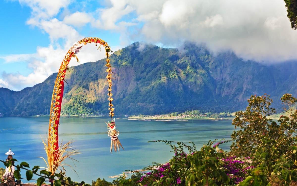 best temples in bali, best balinese temples, beautiful temples in bali, top balinese temples, top temples in bali, sacred temples bali, unique temples bali, popular temples bali, famous temples in bali