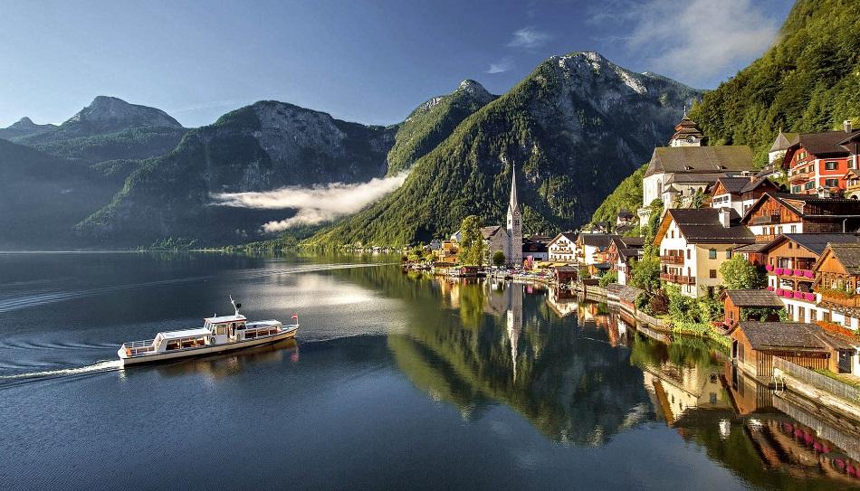 Boat at Hallstatt Lake