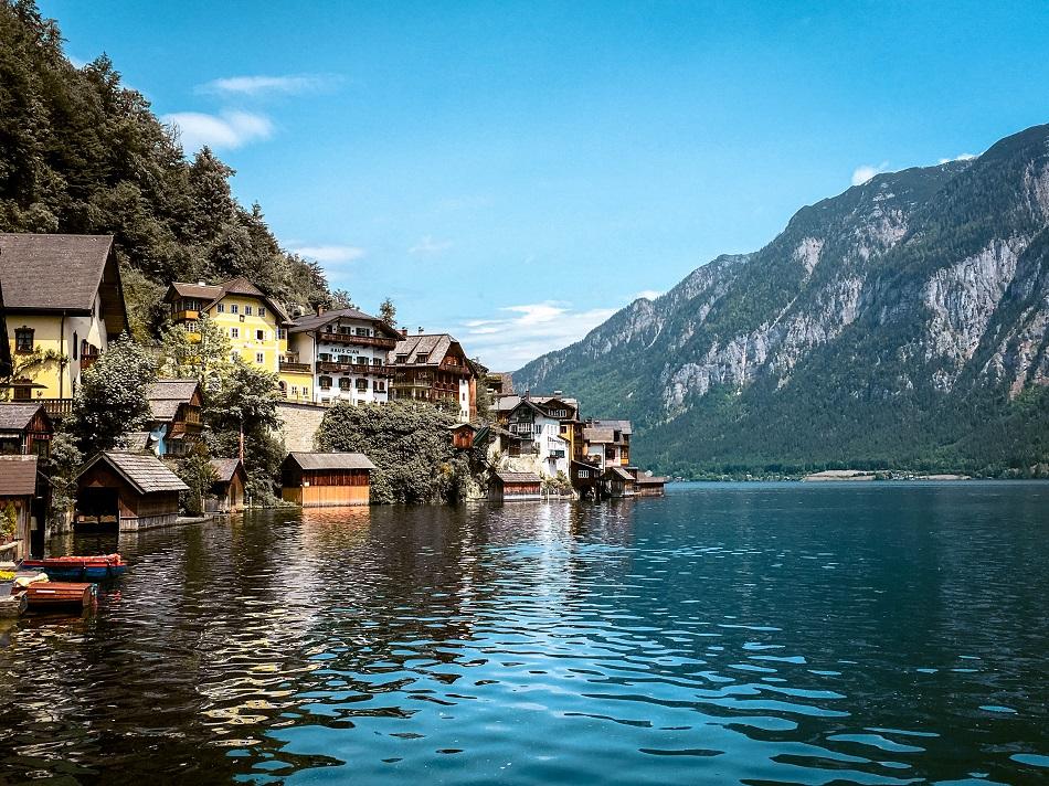 View over the Hallstatt Lake