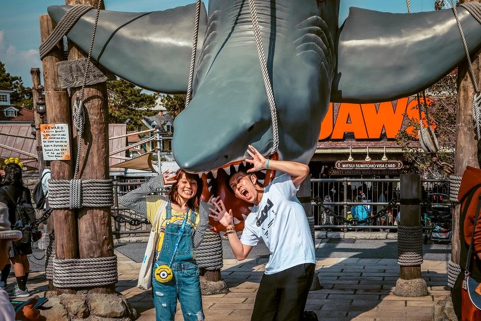 People at Jaws - Universal Studios Japan