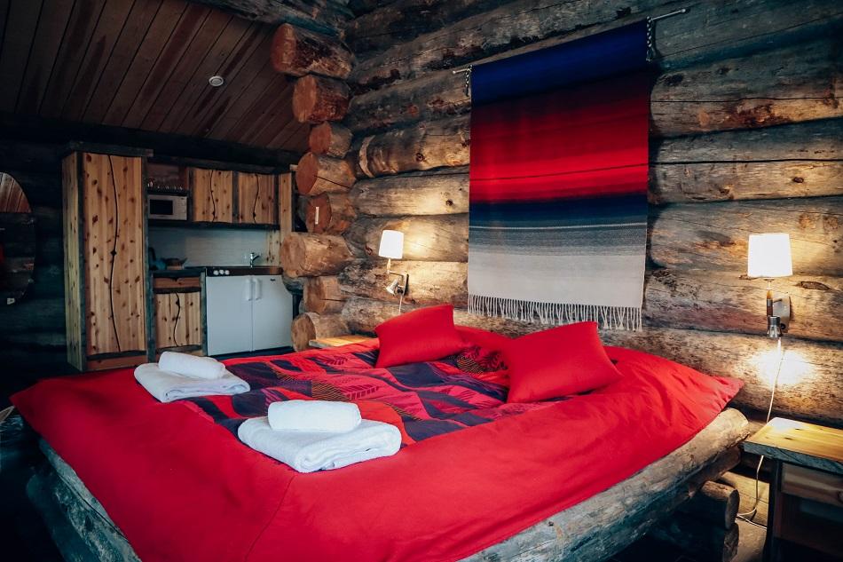 Kelo Glass Igloo room interior, Kakslauttanen Arctic Resort Lapland