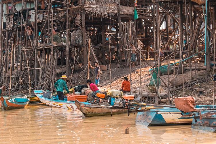 Kampong Phluk dry season wooden stilts houses