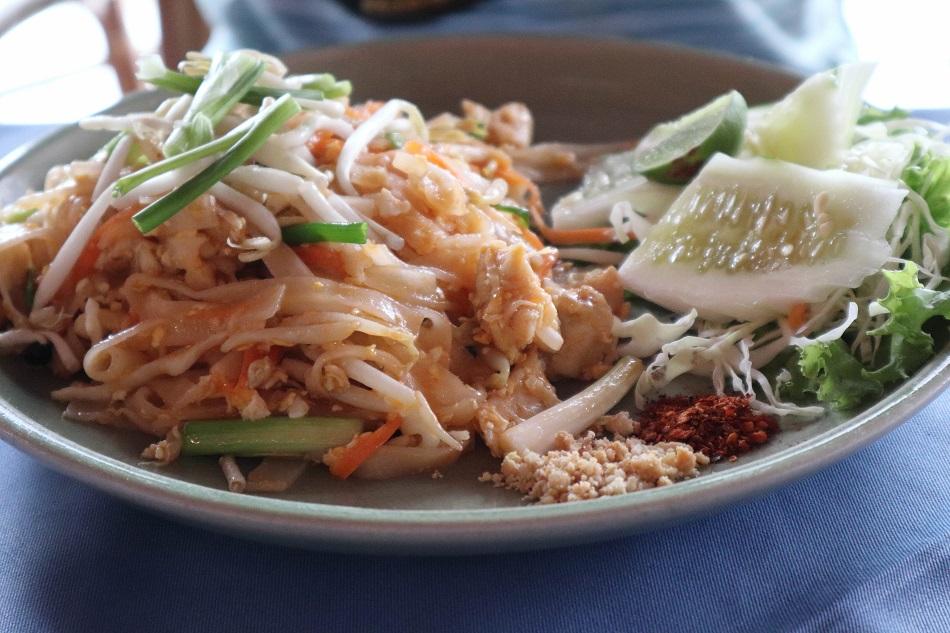 Silver Beach Koh Samui restaurant Pad Thai