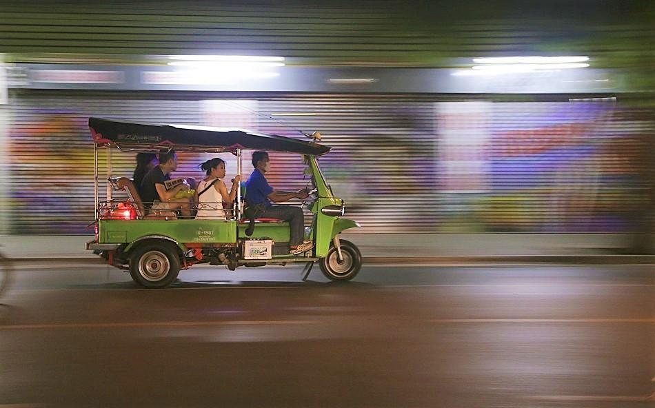 Laos tuk tuk scam