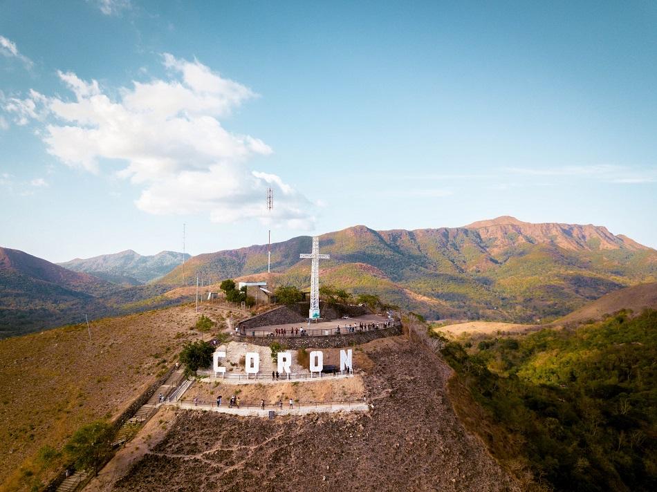 Mt. Tapyas, Coron cross and view platform