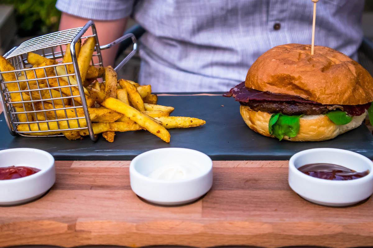 Ng Phaselis Bay Hotel Antalya burger restaurant