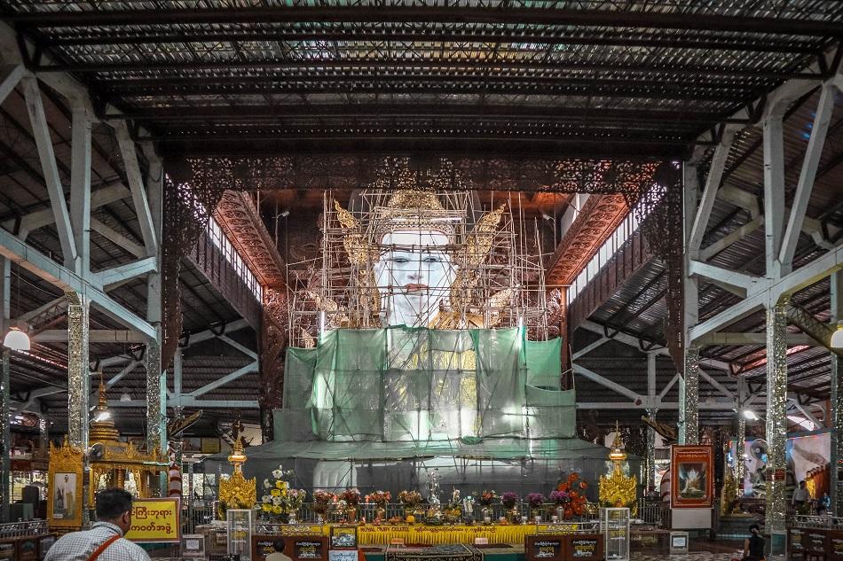 Best Yangon Temples - Nga Htat Gyi Pagoda interior