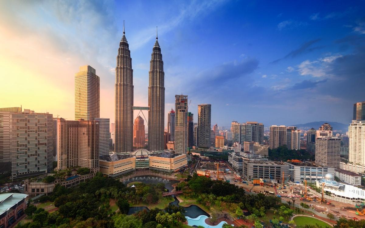 Kuala Lumpur Petronas Towers at sunset