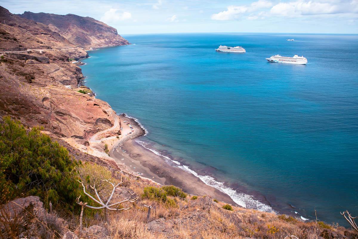 black sand beaches tenerife, playa de las gaviotas, las gaviotas beach tenerife