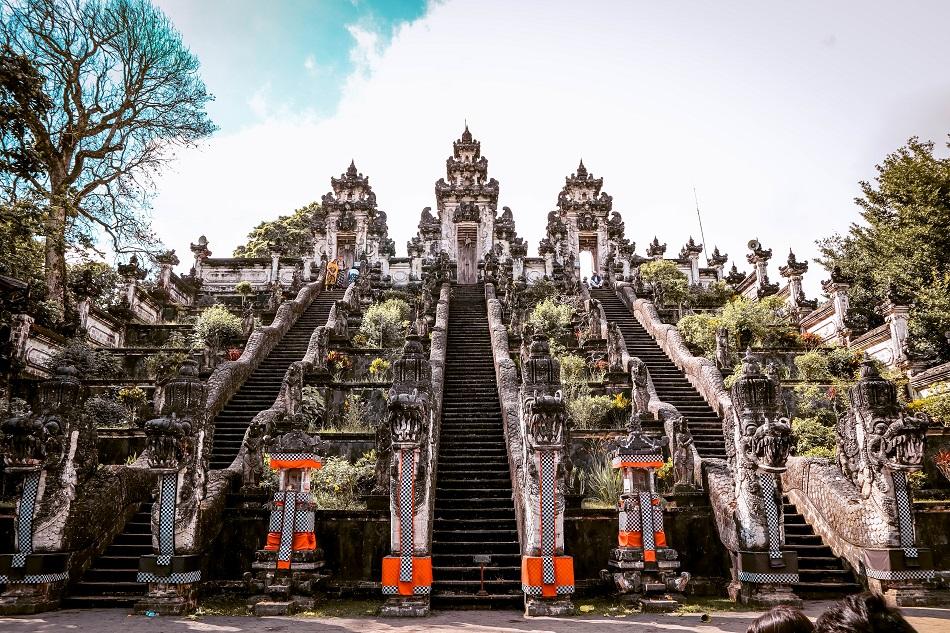 Bali Gateway to Heaven