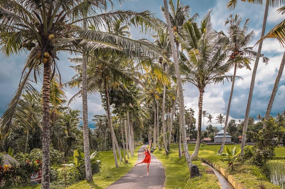 Road to Tibumana Waterfall Bali