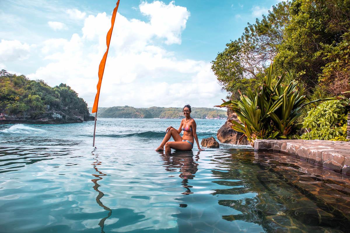 secret beach nusa ceningan, hidden beach nusa ceningan, best beach nusa ceningan, infinity pool nusa ceningan, villa trevally nusa ceningan