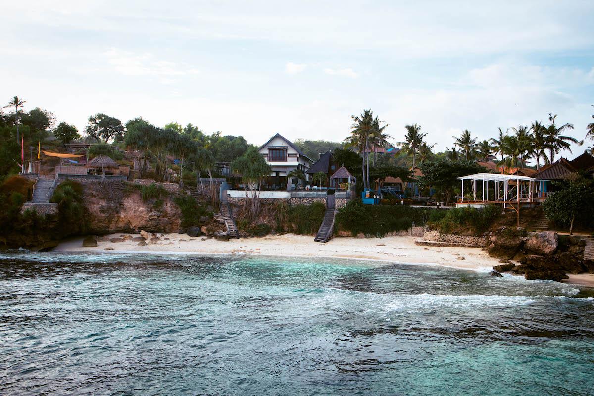 Secret point beach nusa ceningan