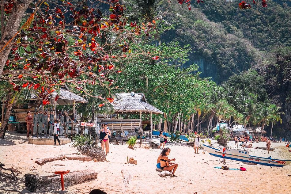 7 Commandos Beach El Nido