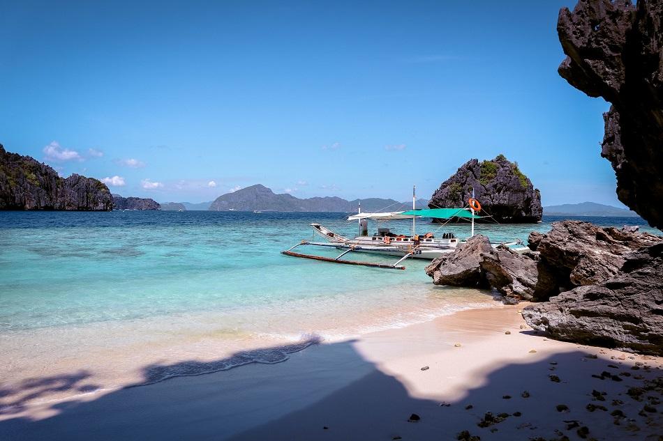 boat at Shimizu Island, El Nido
