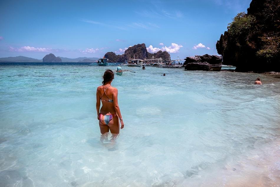 Swimming at Shimizu Island, El Nido