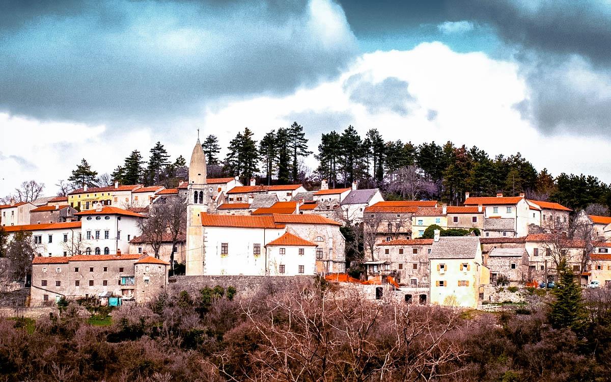 Stanjel Old Town - hidden gems in Slovenia, off the beaten path, Slovenia off the beaten track, Slovenia secret places, Slovenia unique destinations, less known places in Slovenia