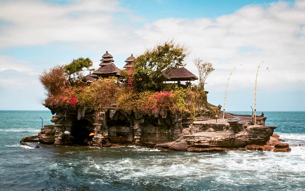 best temples in bali, best balinese temples, beautiful temples in bali, top balinese temples, top temples in bali, sacred temples bali, unique temples bali, popular temples bali, famous temples in bali