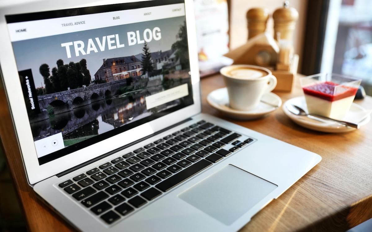 is travel blogging a job?