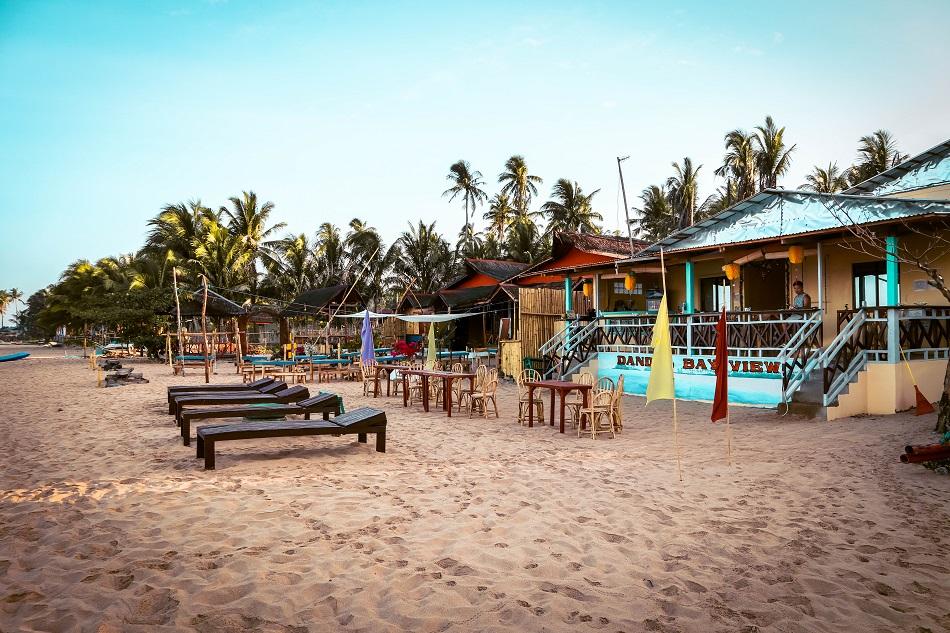 Twin Beach El Nido restaurant