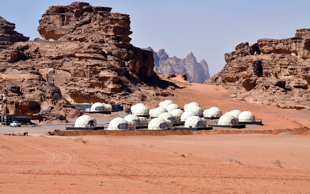 luxury camp wadi rum, wadi rum camping, wadi rum glamping, camping in wadi rum, best wadi rum camps, luxury camps in wadi rum, top camps in wadi rum