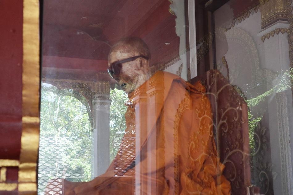 Wat Khunaram Mummified Monk Luong Pardoeng